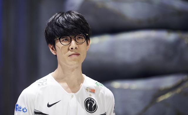 拉菲尼亚拒绝亿万诱惑！巴萨核心霸气宣言：我的心只属于这里